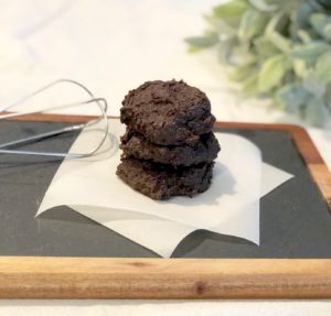 dark chocolate protein cookies