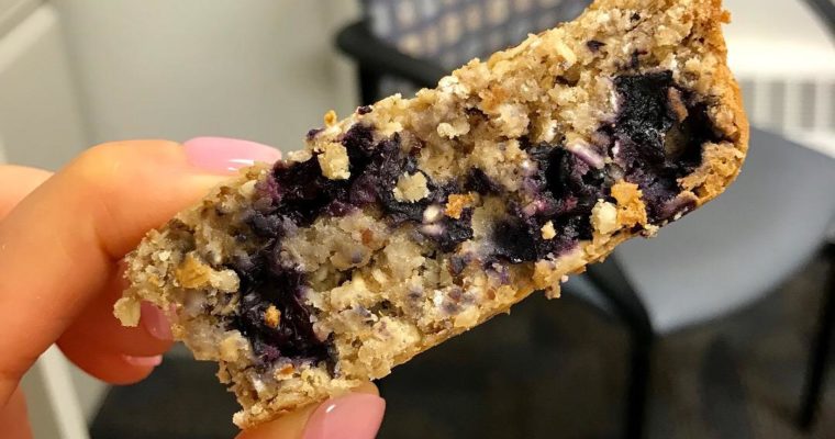Blueberry Oatmeal Protein Bars