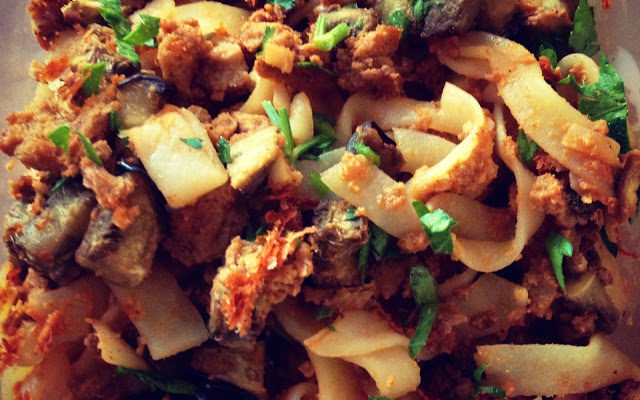 Spicy Seitan, Eggplant, and “Noodles” in Tomato Pumpkin Sauce